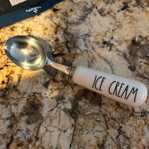 Rae Dunn ice cream scooper